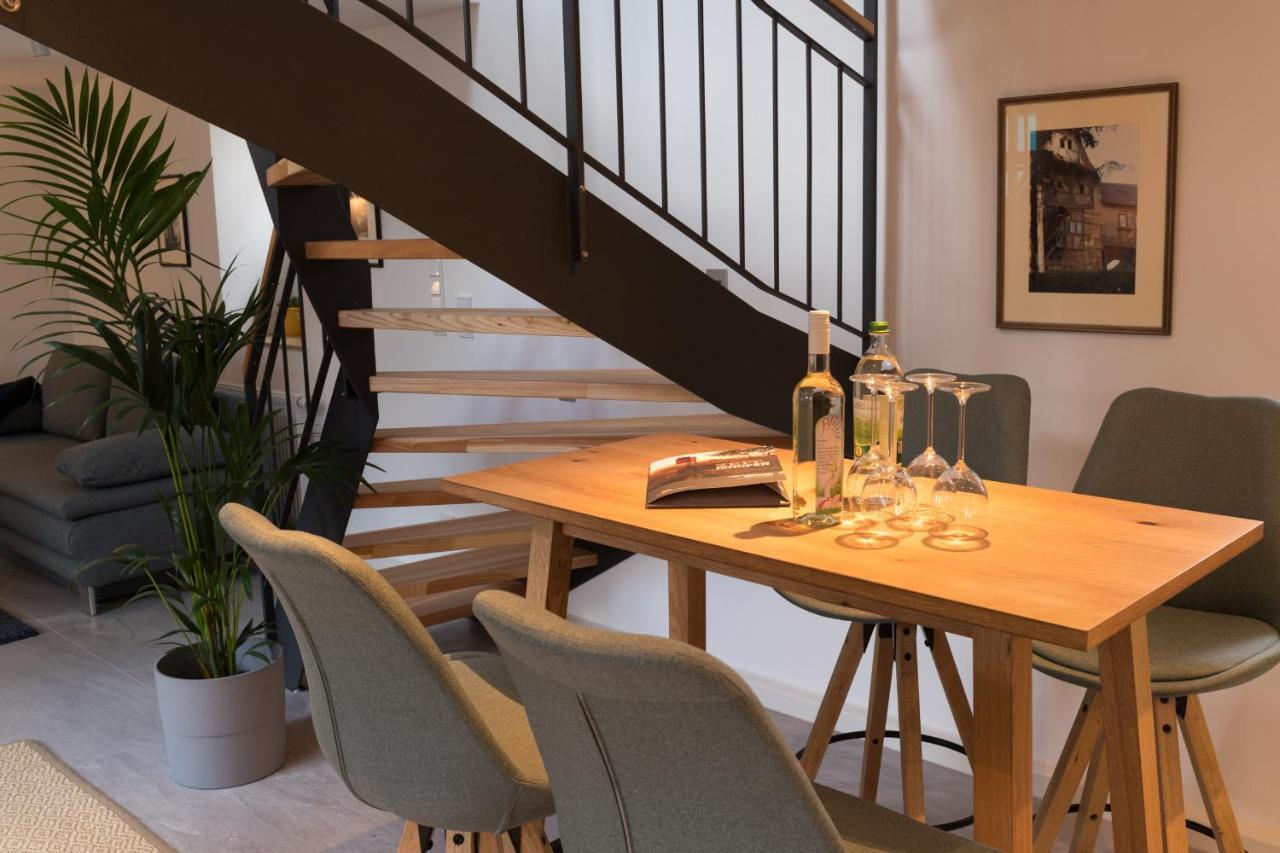 Wenkheimer Hof Ferienwohnung อิปโฮเฟิน ภายนอก รูปภาพ