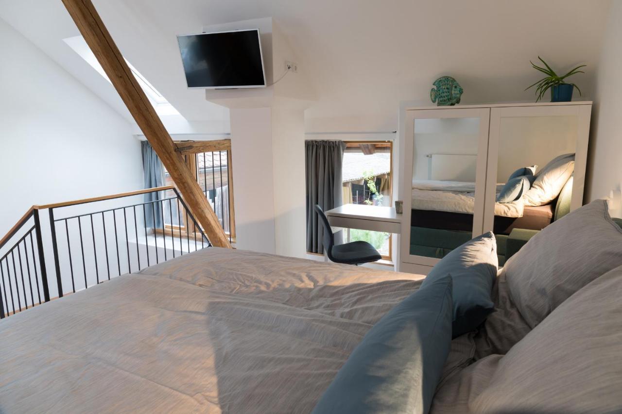 Wenkheimer Hof Ferienwohnung อิปโฮเฟิน ภายนอก รูปภาพ