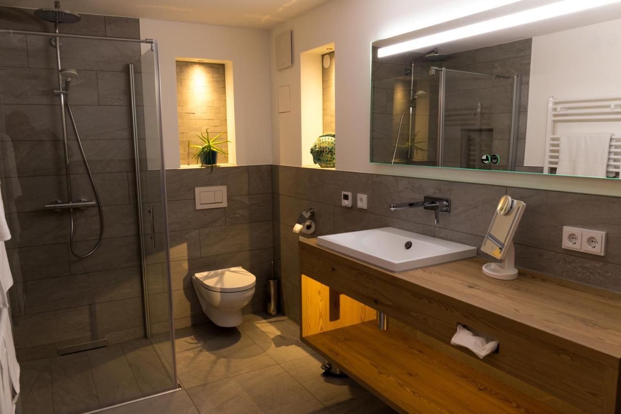 Wenkheimer Hof Ferienwohnung อิปโฮเฟิน ภายนอก รูปภาพ